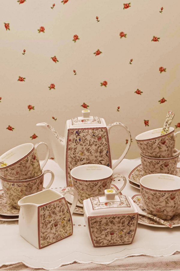 Čajová porcelánová súprava pre 6 osôb - jemné kvety